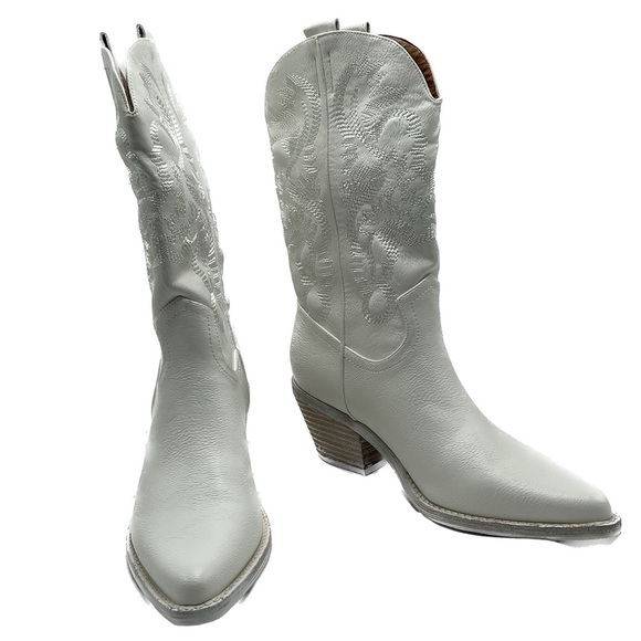 BEAST FASHION Shoes - Beast Fashion Adela White Faux Leather Embroidered Cowboy Western Boots